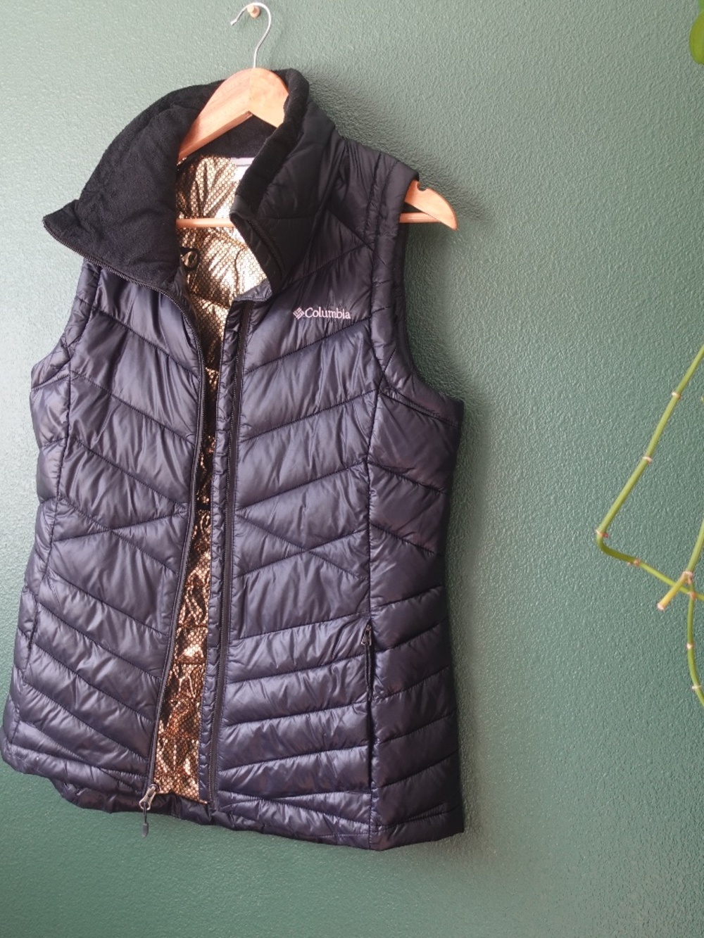 Womens Columbia OMNI HEAT INFINITY GOLD Insulated Vest Size Medium Black